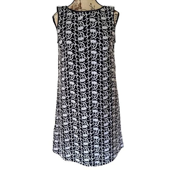NWT Ann Taylor Embroidered Lace Cotton Sleeveless Shift Dress - Size 4 - Picture 3 of 11